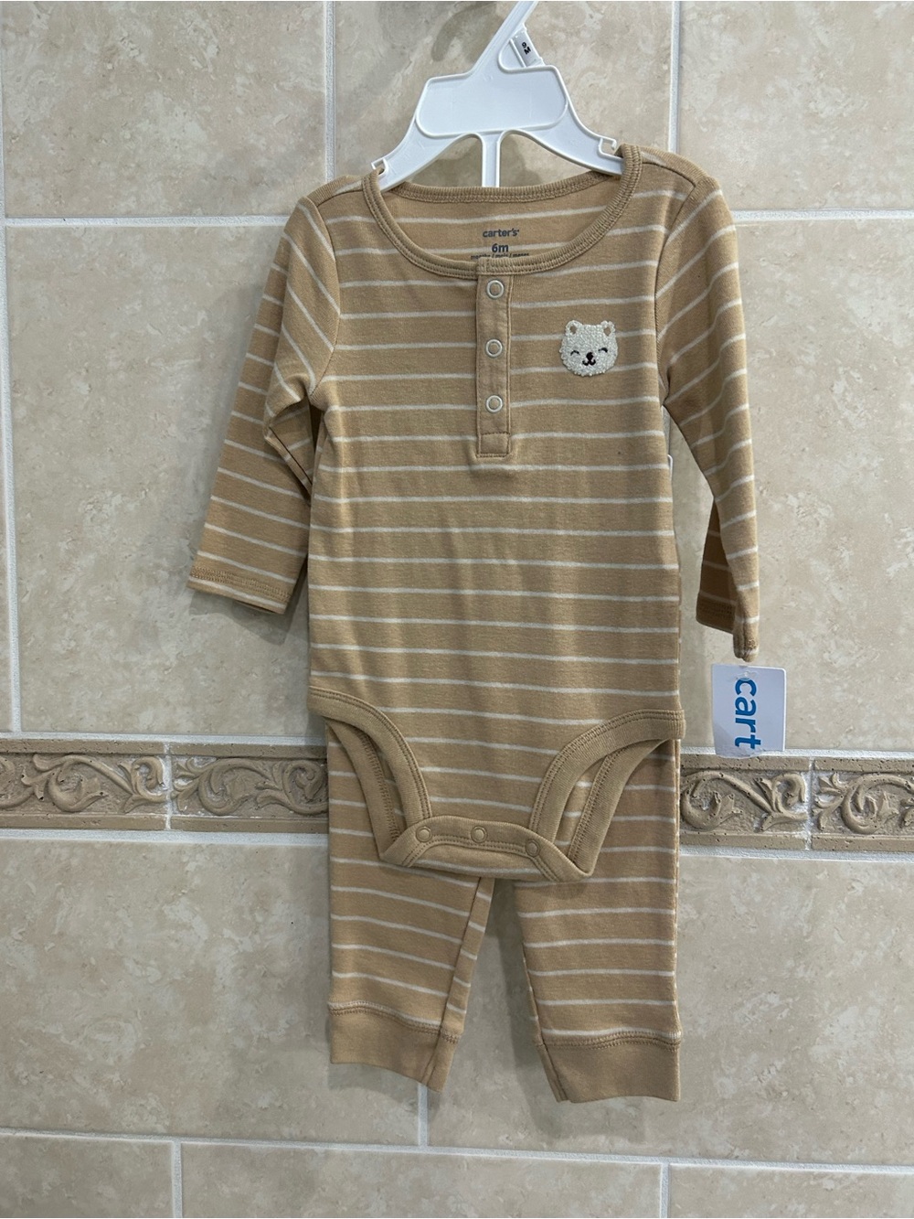 Carter’s two piece Bear set